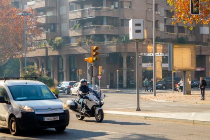 Imatge del radar fix situat al tram central del passeig de Ronda.