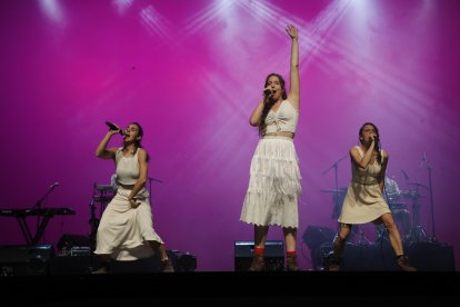 Alidé Sans al capdavant del seu grup, el novembre passat a la Llotja de Lleida a la gala dels Premis ARC.