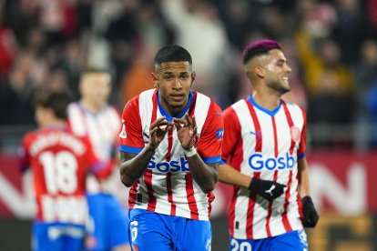 Sávio celebra el seu gol, el segon en el compte del Girona.