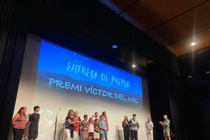 Entrega del premi juvenil al curtmetratge ‘Arrels’, l’any passat.