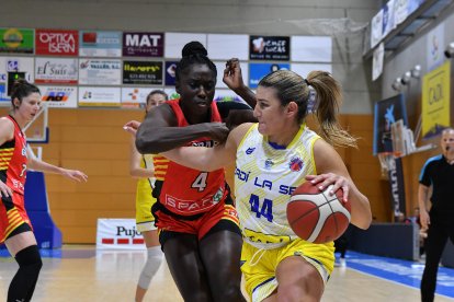 Amber Melgoza, en el seu debut dimecres davant de l’Uni Girona.