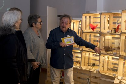 Joan Mestre va inaugurar ahir la mostra al Cercle de Belles Arts.