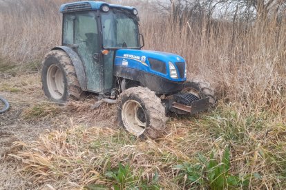 Imatge del tractor, que va ser localitzat per un ciclista.