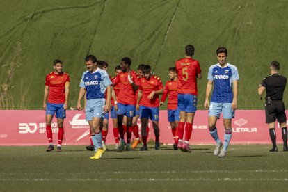 Òscar Rubio i Campins, abatuts després del gol de Guille Andrés en el minut 6.