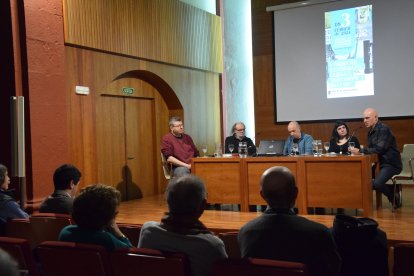 Participants en la jornada ‘L’objecte etnogràfic, llegat, testimoni i recurs’.