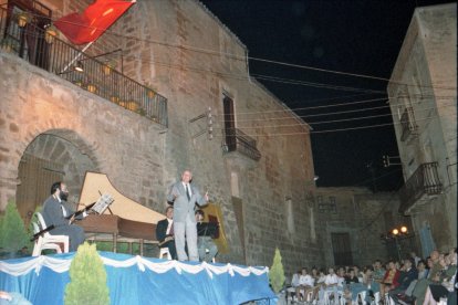 El concert del 1992 al castell de les Pallargues. Joan Salat va fer el parlament inaugural.