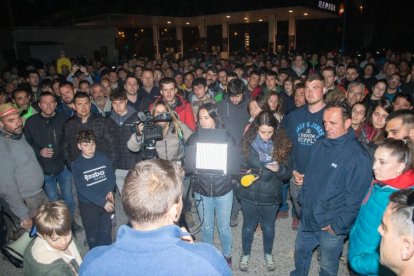 Moment de l’assemblea celebrada ahir a Tàrrega en què es va decidir mantenir el tall.