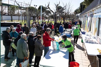 Alpicat reparteix mig miler de racions a la Festa de la Matança del Porc