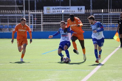 Joel Garrofé en la celebració del seu primer gol en la categoria amb el primer equip.