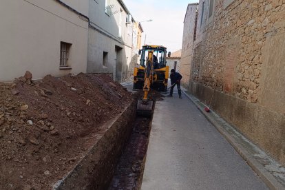 L’actuació en un dels carrers del centre de Castelldans.