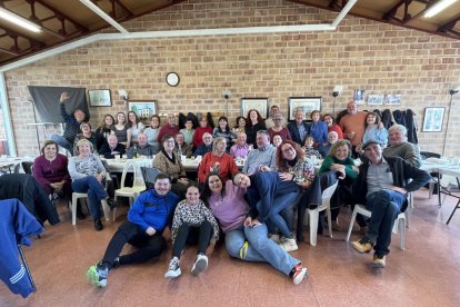 Calçotada feminista a la partida de Butsènit de Lleida