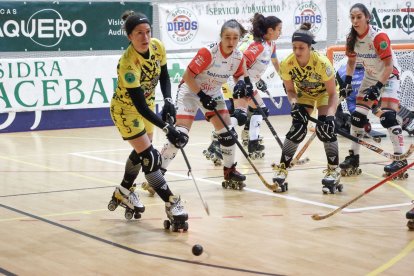 Luchi Agudo controla una bola en el recent Gijón-Vila-sana.