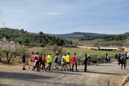 Gairebé 400 persones en la Marxa de les Cabanes de Volta dels Omellons