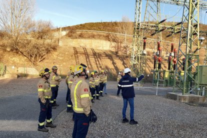 Alguns dels bombers que van participar en la formació.