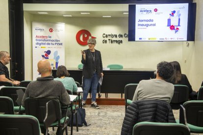 L’Oficina AceleraPyme acompanya les empreses en la seua transformació digital.