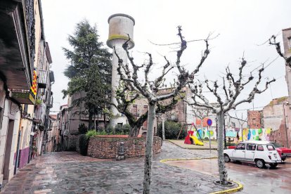 Consulta popular per demolir el dipòsit de la plaça de Capdevila