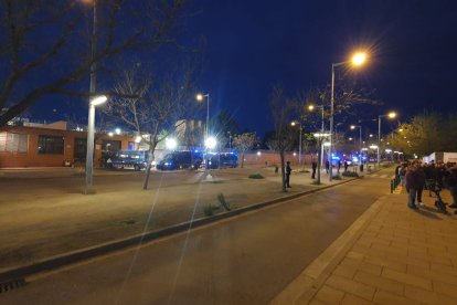 Mossos d’esquadra es van desplegar ahir davant la presó de Ponent per evitar un nou bloqueig.