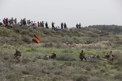 Una escena de la representació d’ahir de la batalla de Vilanova de la Barca del 1938.