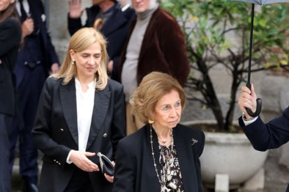 La reina Sofia, dilluns al funeral de Fernando Gómez-Acebo.