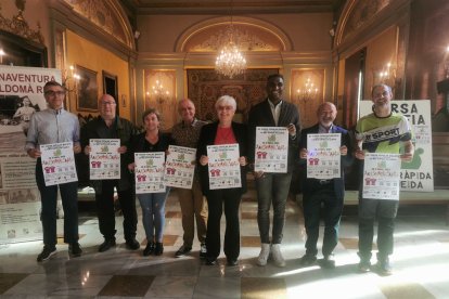 Representants municipals i de la Cursa de Balàfia, en la presentació ahir a la sala de plens.