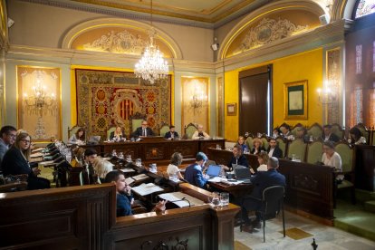 Els 2 punts recorreguts es van aprovar en el ple del març.