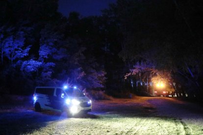 Els Bombers i la Guàrdia Urbana van acordonar la zona.