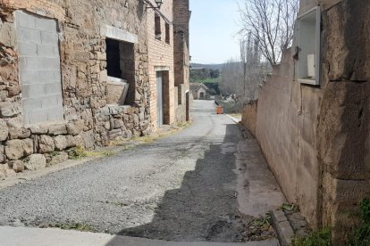 L’estat actual del carrer la Vall, a Vilanova de l’Aguda.