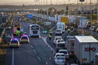 L’accident va provocar importants retencions a l’A-2 ahir a la tarda a l’altura de Granyanella.