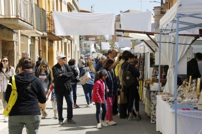 Centenars de persones van assistir a la 15 edició de Net, fira del sabó i la cosmètica natural de Montgai.