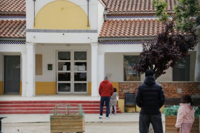 L’entrada, oberta després d’acordonar-la la setmana passada.