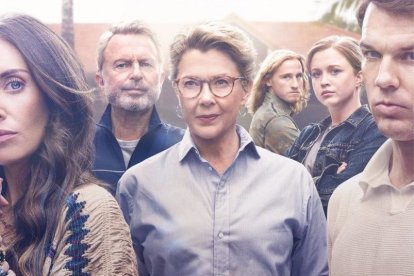 Annette Bening (Joy), al centre, amb la resta de protagonistes.