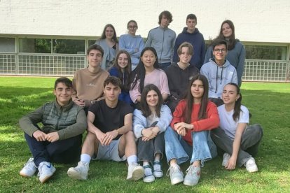 Foto de part dels alumnes de primer de Batxillerat d’un institut que han contestat al sondeig.