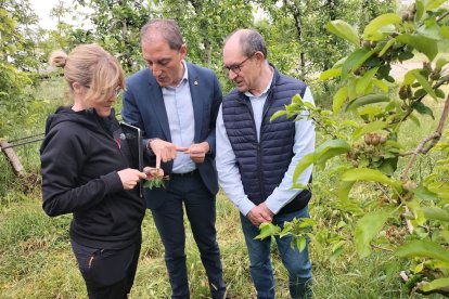 José Crespín va visitar unes finques a Ivars d’Urgell.