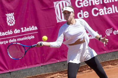 Sofia Kenin, guanyadora de l’Open d’Austràlia del 2020, va patir per passar a vuitens de final.