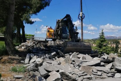 Cubells reforma la costa d'accés al poble a l'aparèixer grans esquerdes