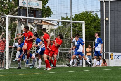 Imatge del tercer gol, que va marcar ahir Oromí i que tancava la victòria de l’Alpicat a Guissona.