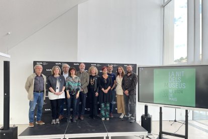 Els participants de l’acte de presentació de la jornada museística.