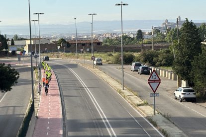 Formació a alumnes sobre mobilitat urbana amb bicicleta