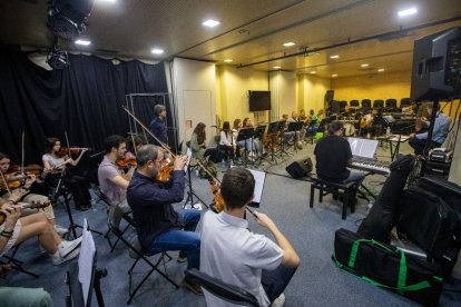 Els músics van assajar ahir a l’escola de música L’Intèrpret.