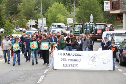 La manifestació convocada ahir per Unió de Pagesos (UP) a Llavorsí.