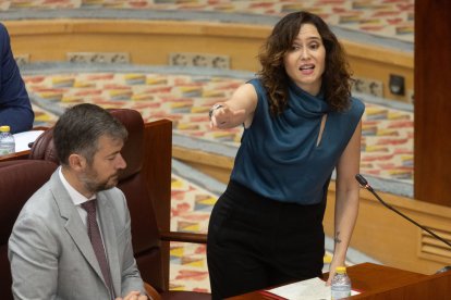 Isabel Díaz Ayuso durant el ple a l’Assemblea de Madrid.