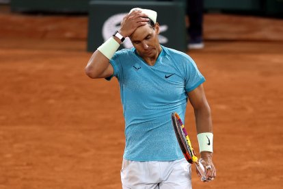 Nadal, en un gest de lamentació, durant el partit de primera ronda davant de Zverev.