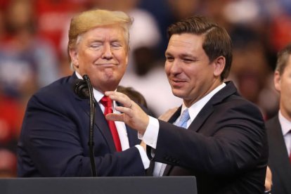 Donald Trump i Ron DeSantis, en un míting republicà.