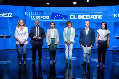 Galán, Cañas, Ribera, Montserrat, Buxadé i Montero, ahir en el debat que va organitzar el grup Prisa.