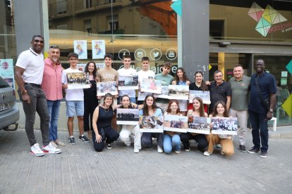 Entrega de diplomes ahir, als joves participants.