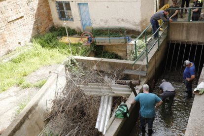 La comunitat de regants va tallar l’aigua a Balaguer el 5 d’abril.