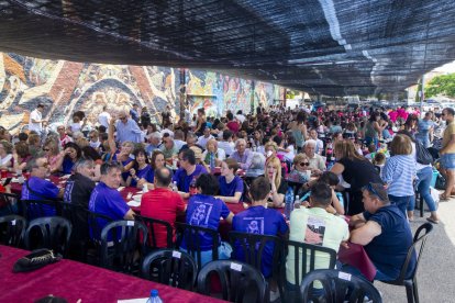 Celebració multitudinària de les cassoles de Torrefarrera