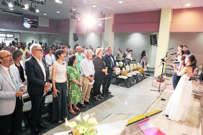 El temple de l’avinguda Alcalde Porqueres es va omplir ahir en la celebració del 75è aniversari.