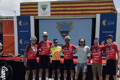 Corredors del Club Ciclista Lleida-Desballestaments Pedrós.