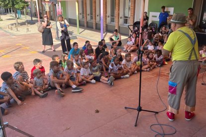 La iniciativa compta amb el grup d’animació La Cremallera.